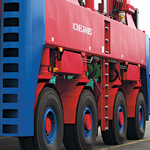 Konecranes Straddle Carrier